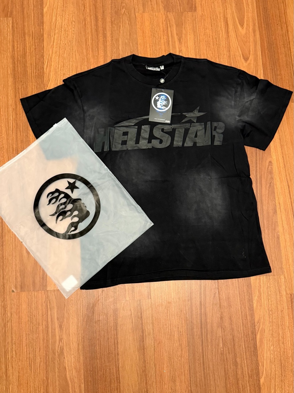 Hellstar Men's Black Short-Sleeve Logo Tee